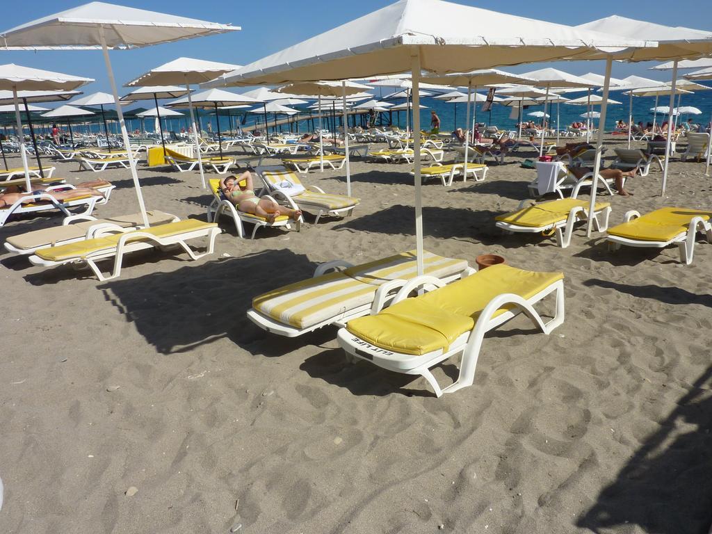 Cristal Villalar Kemer Esterno foto