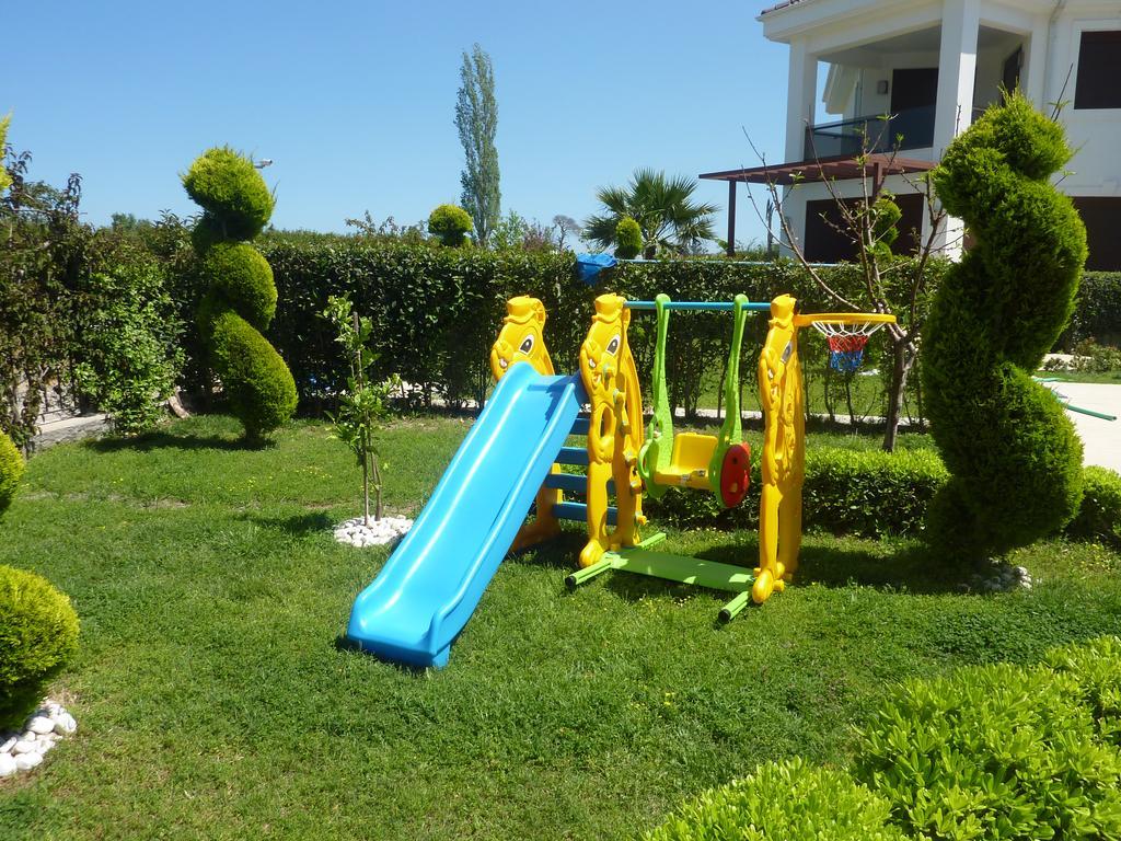 Cristal Villalar Kemer Esterno foto