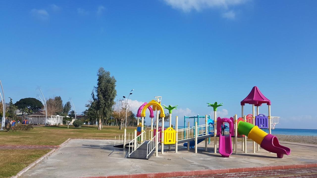 Cristal Villalar Kemer Esterno foto