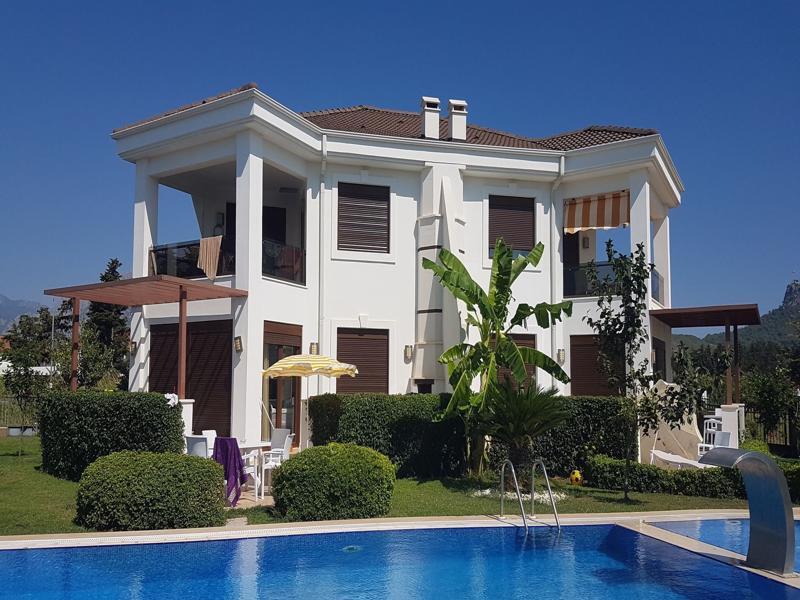 Cristal Villalar Kemer Esterno foto