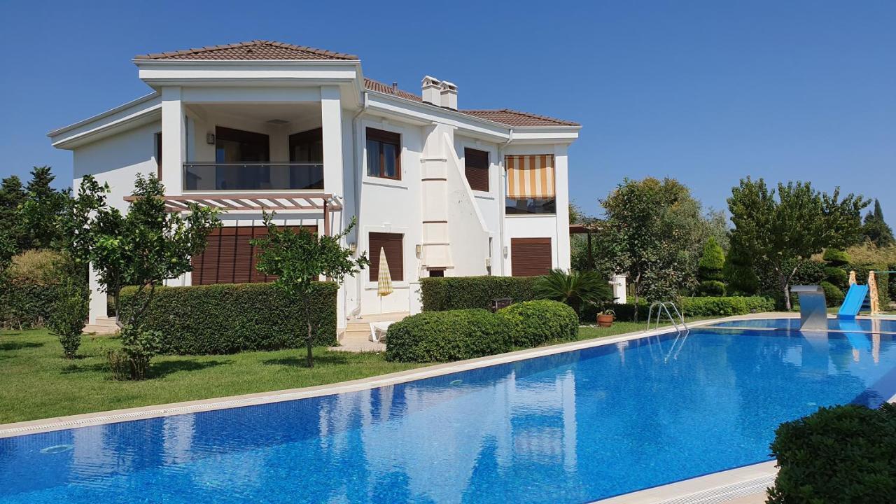 Cristal Villalar Kemer Esterno foto